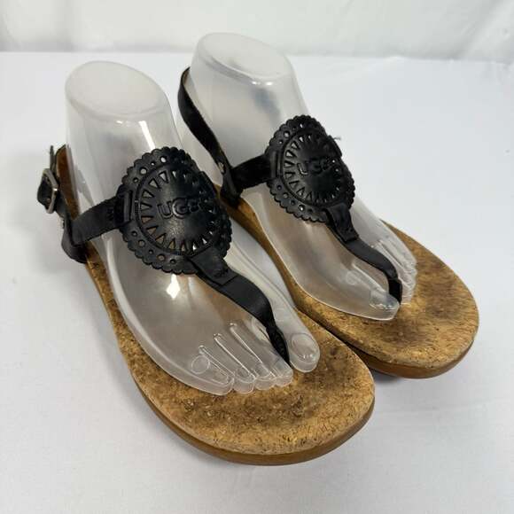 UGG Shoes - UGG Women's Ayden II Leather Thong Strap Sandals Shoes Size 10